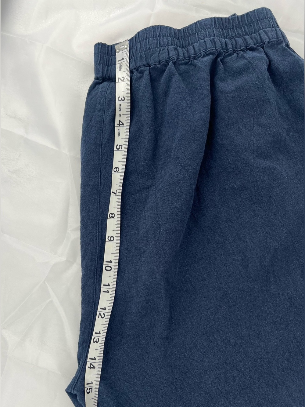 Relaxed Wide-Leg Women's Pants in Navy - Picture 5 of 7